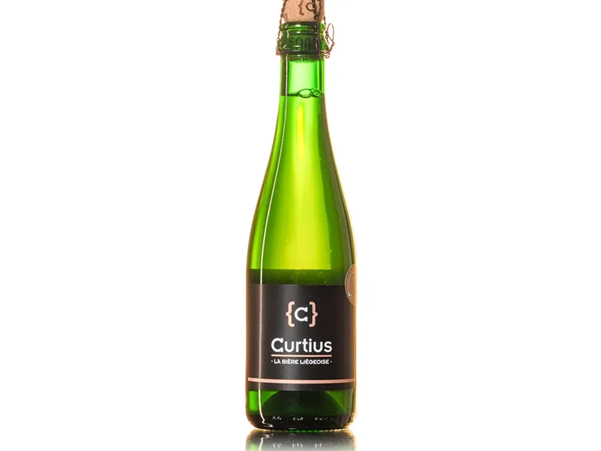 C Curtius Tripel